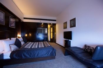 The Esquare Hotel
