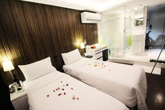 I Hotel