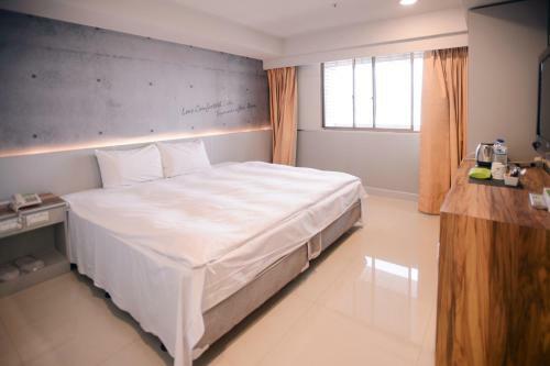 Honeydew Hotel