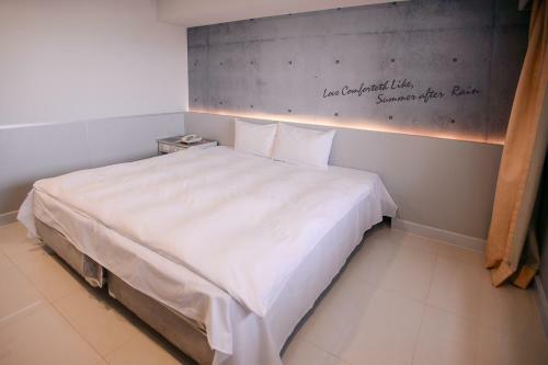 Honeydew Hotel