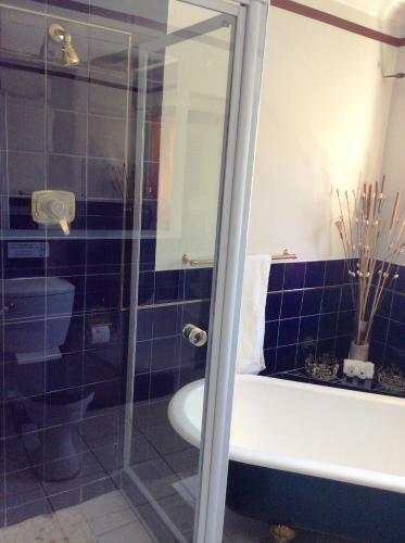 Hostal Villa Surprise