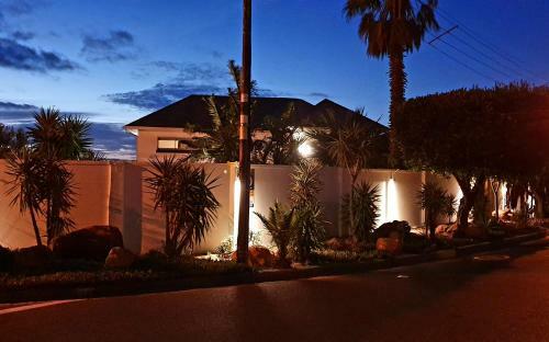 Hostal Villa Surprise