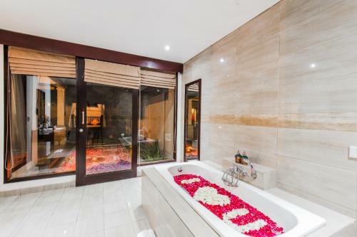 Transera Grand Kancana Villas Resort Bali