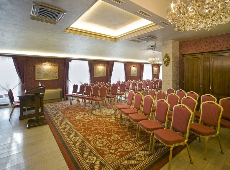 Imperial Hotel & Restaurant