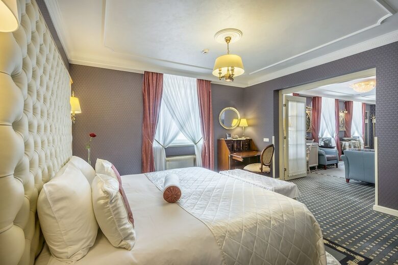 Imperial Hotel & Restaurant