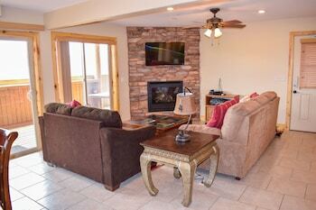 The Lodge At Duck Creek