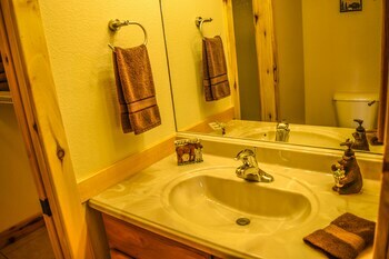 The Lodge At Duck Creek