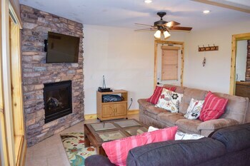 The Lodge At Duck Creek