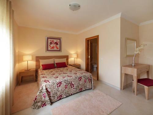 Hostal Oasis Parque Country Club