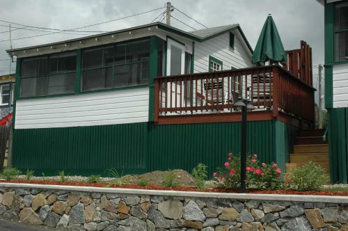 Hotel Channel Waterfront Cottages