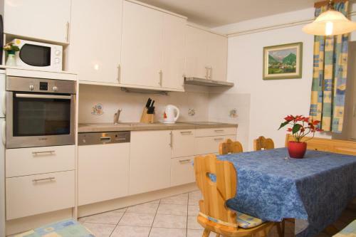 Apartments Mrakic