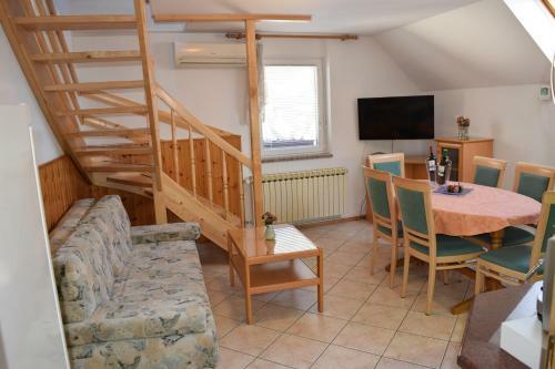 Apartments Mrakic