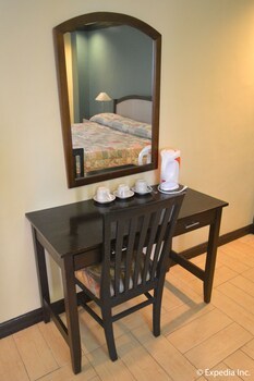 Tagaytay Country Hotel