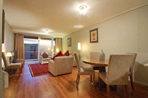 Lagoon Beach Apartment