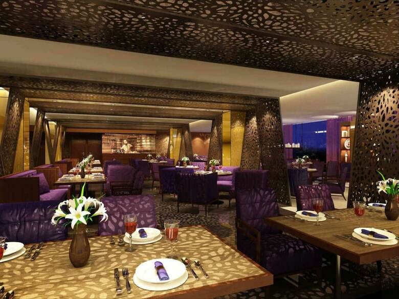 Hotel Davanam Sarovar Portico Suites