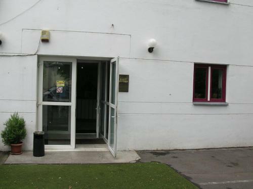 Federa?ia Rom�n? De Scrim? - Hotel Floreta De Aur
