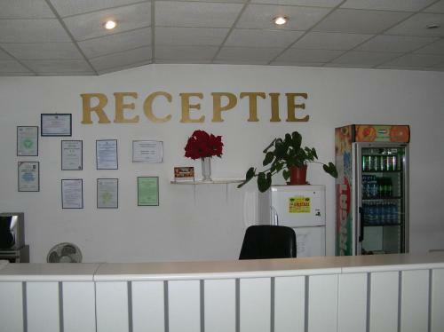 Federa?ia Rom�n? De Scrim? - Hotel Floreta De Aur