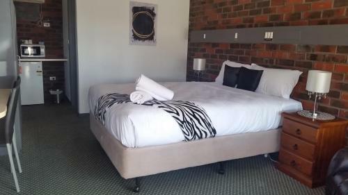 Wentworth Club Motel