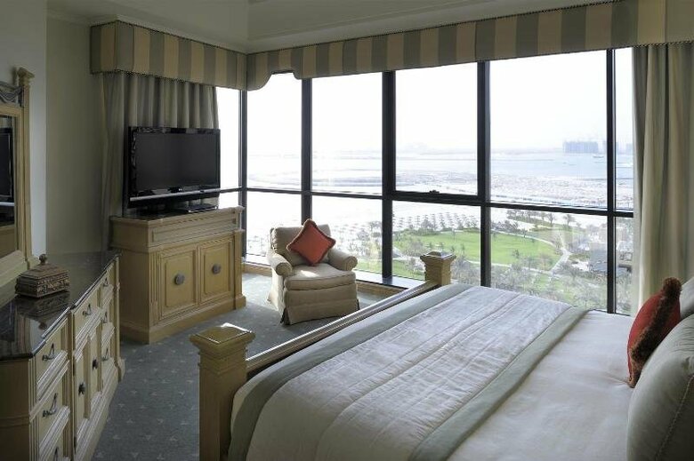 Hotel Le Royal Meridien Beach Resort And Spa