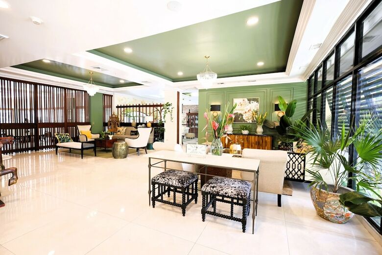 The Courtleigh Hotel