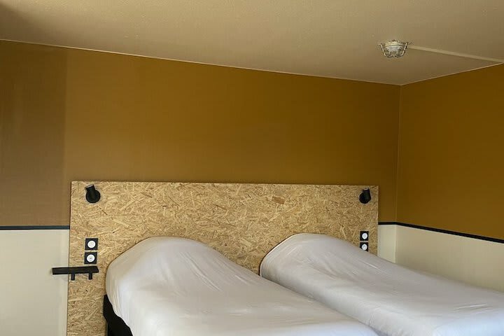 Kyriad Villeneuve La Garenne Hotel