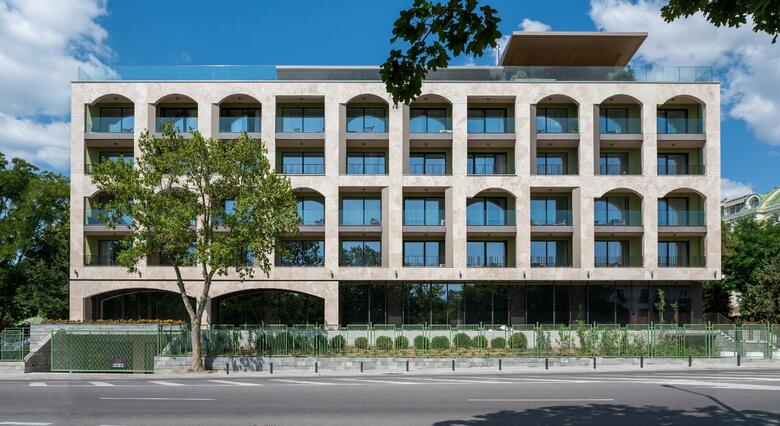 Hotel Romance