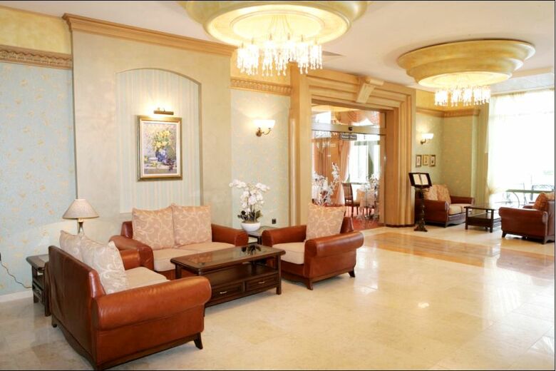 Hotel Romance