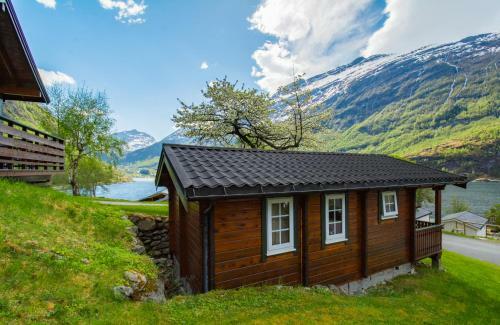 Grande Hytteutleige Og Camping