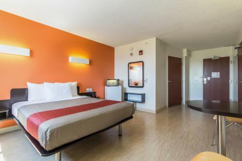 Motel 6 Kingston Ontario