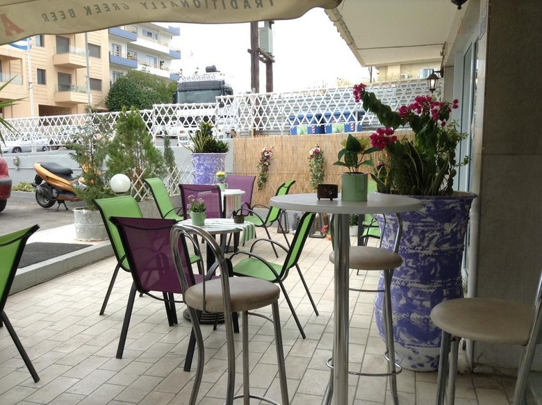 Pasiphae Hotel