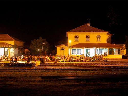 Hostal Train Spot Guesthouse