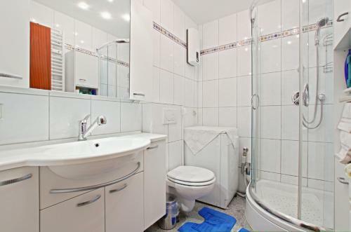 Apartamento Conzeptplus Private Rooms Exhibition Center (Room Agency)
