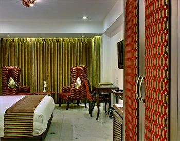 Hotel Ellbee Ganga View