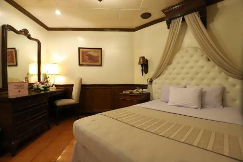 Camelot Hotel