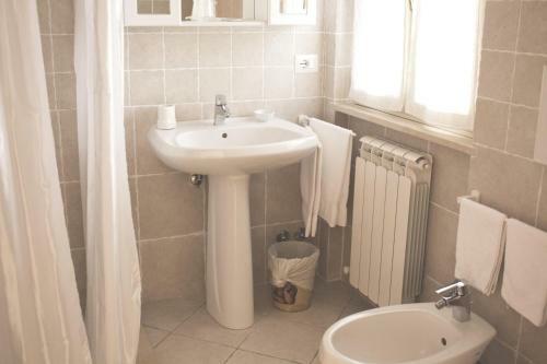 Hostal Terra Dei Santi Country House