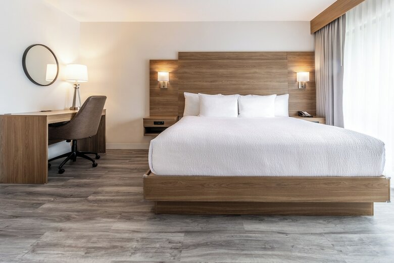 Atrium Hotel Vancouver