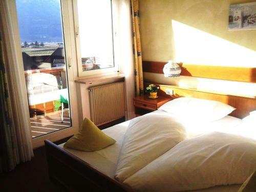 Hostal Hotel Pension Weingut