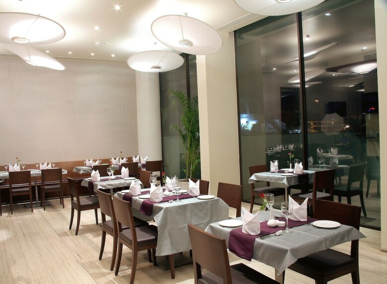 Hotel Marasa Sarovar Portico -rajkot