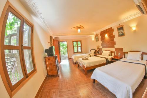 Natural Bungalows