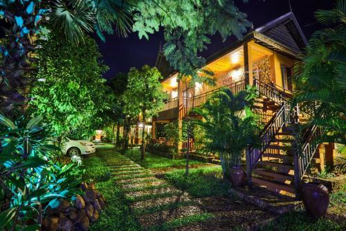 Natural Bungalows