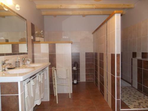 Hostal A La Mare Du Vieux Ch�ne