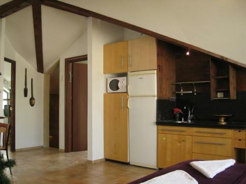 Hostal Dekel Guesthouse