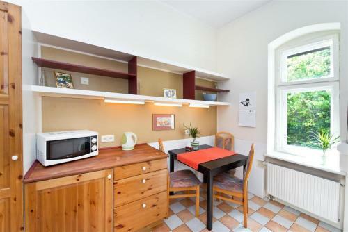 Apartment With Cosy Garden