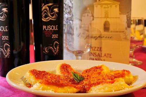 Hostal Drommire In Plassa E Clesia