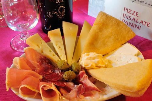Hostal Drommire In Plassa E Clesia