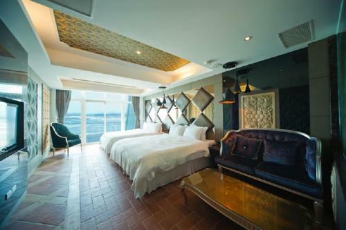 Hotel White House Beach Resort