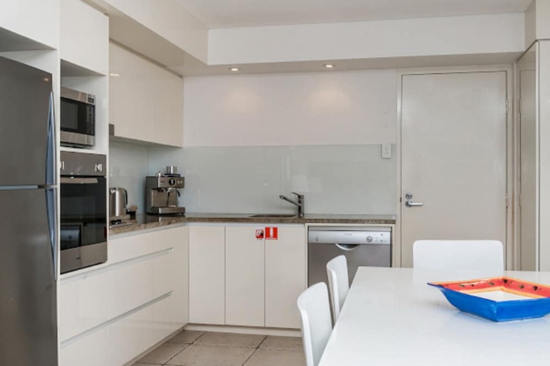 Aparthotel Bayview Beachfront Apartments