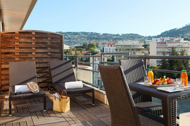 Hotel Neh� Suites Cannes Croisette