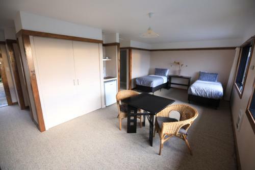 Hillside Hotel