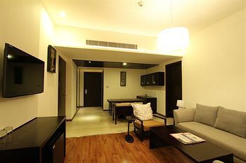 E Hotel